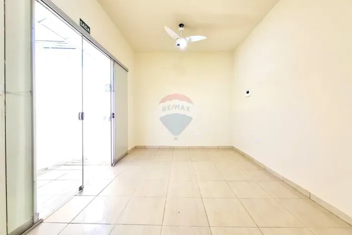 Ponto Comercial em Leme/SP por R$ 1.700com, salas, recepção, garagem em Leme SP