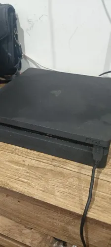 PS4 Slim 1TB + 7 Jogos + Controle Original (Impecável - Nunca Aberto)