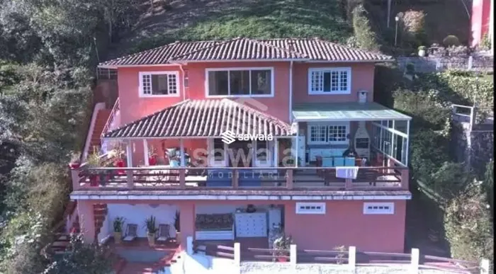 Casa à venda com 600,00m² e 3 quartos em Itaipava, Petrópolis - RJ