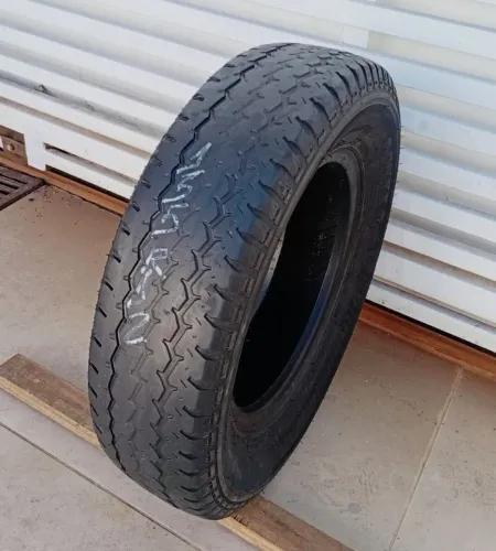 Pneu aro 12 da Kia Bongo