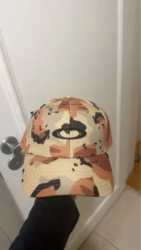 boné oakley tincan