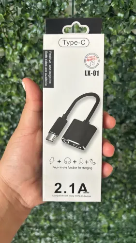 Adaptador Hub Tipo-C 4 em 1 - Modelo LX-01 (Áudio e Carga Simultâneos)