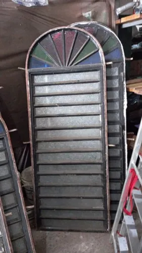 Janela de ferro com vidros grande valor unidade