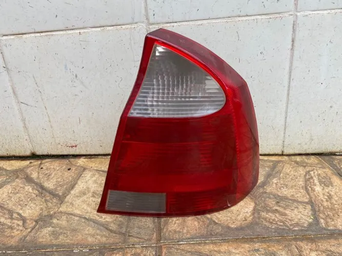 Lanterna direita Corsa Sedan 2003/2004/2005/2006/2007/2008/2009/2010