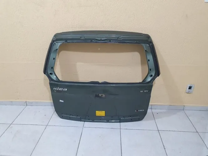 Tampa traseira Fiat Idea Adventure Locker 2011/2012/2013/2014/2015/2016/2017/2018/2019