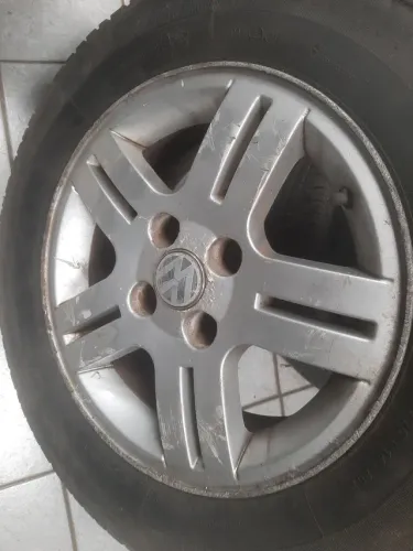 Roda aro 14 Volkswagen long beach prata 4x100 usadas