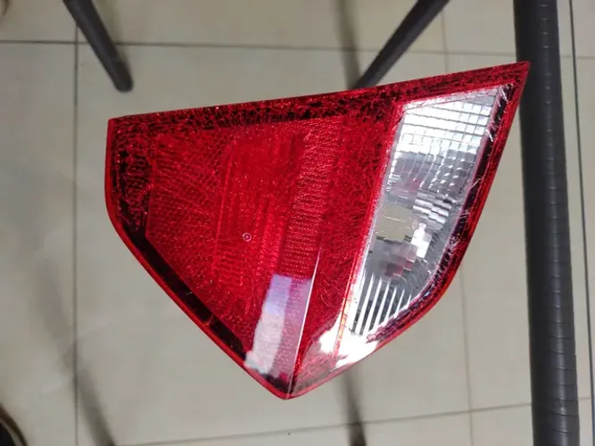 Lanterna traseira interna porta malas Voyage g6 original