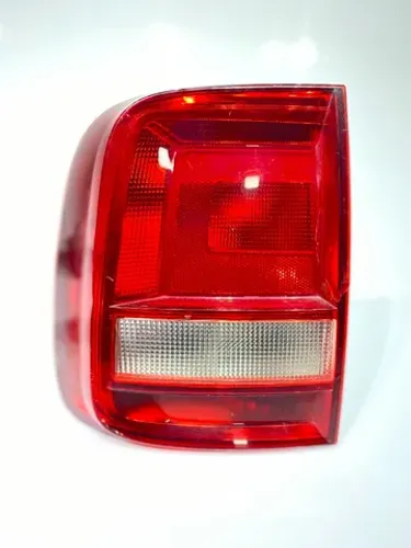 Lanterna Esquerda Volkswagen Saveiro 2017 2020