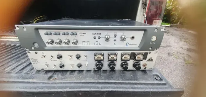 Interface Dig 002 e Pré Amplificador Valvulado Behringer 