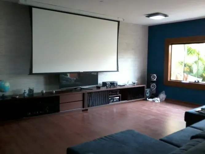 Telão com controle remoto para projetores em Brasília