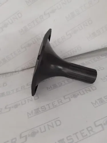 Cone para corneta. Cano curto. Novo.