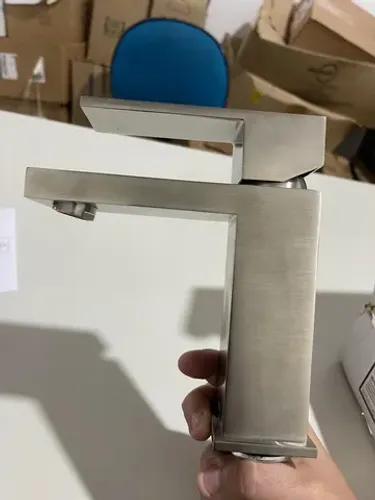 Vende-se Misturador Monocomando Lavatório Níquel Acetinado