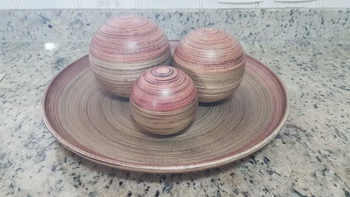 Centro de Mesa Luxo Mazzotti - Prato 41cm + Trio de Esferas Decorativas