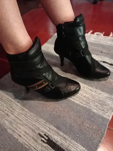 Bota cano curto 35 Tanara