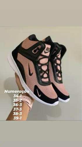 Botinha Fitness Nike Feminino