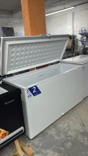 Freezer conservador horizontal tampa única 503 litros Fricon