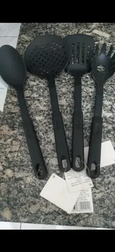 Conj. De: Escumadeira + Colher+espátula+colher P/espaguete R$ 17,00 
