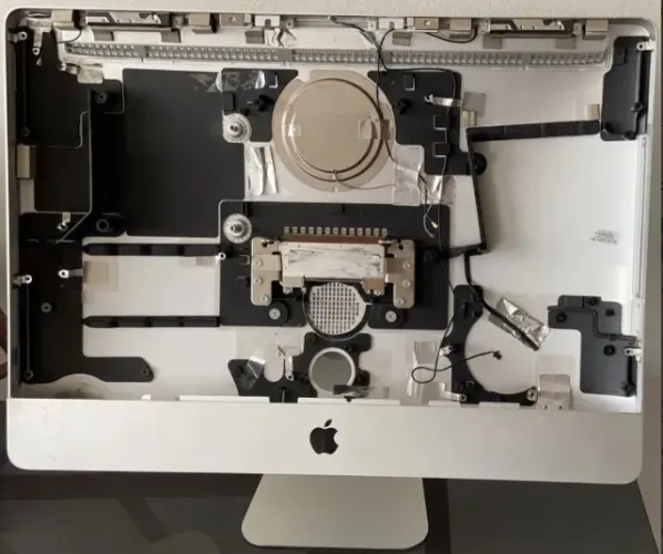 Gabinete de alumínio iMac 21,5 2011 mod. a1311 impecável !!!