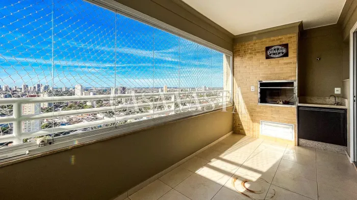 Apartamento Padrão no Edifício Isola Di Capri