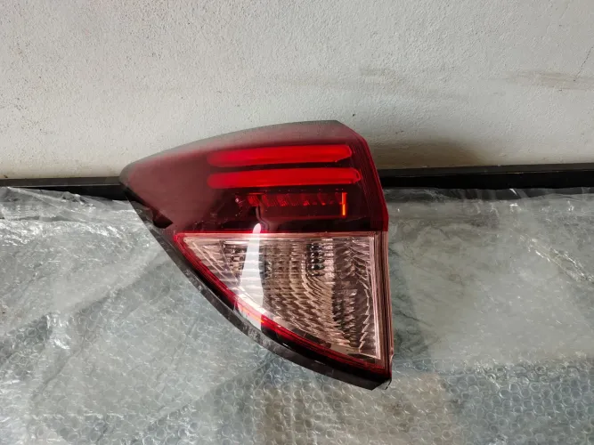 Lanterna Traseira esquerda led Honda HRV 2014 a 2017 original c detalhe