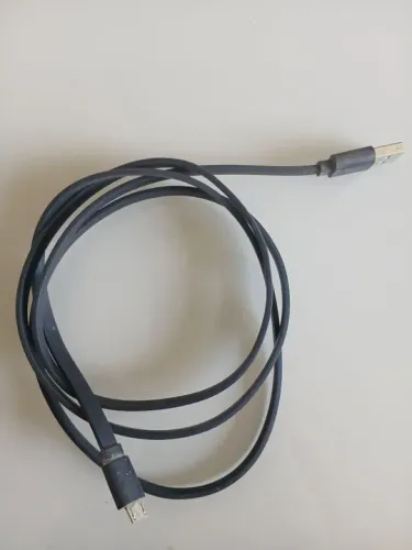 Cabo USB para Celular NAO é tipo C