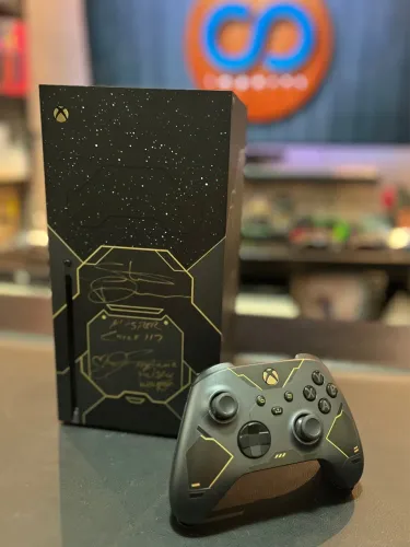 Xbox Series X Limited Edition Halo Infinite - Seminovo - Autografado