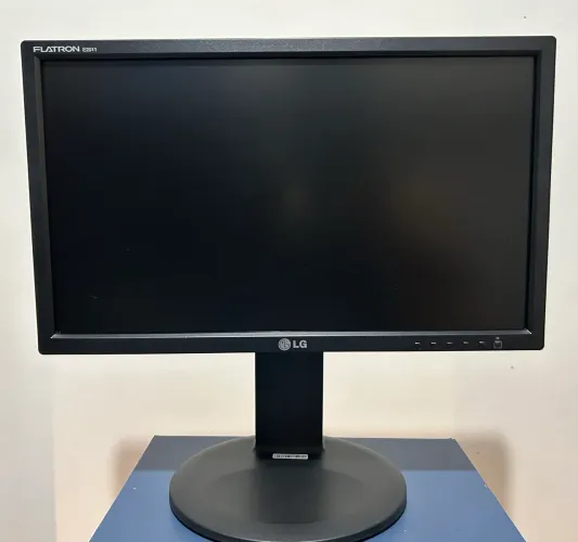 Monitor LG 20 polegadas gira na vertical/ vga e dvi