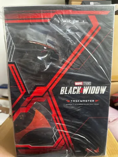 Figura de ação Taskmaster Black Widow MMS602