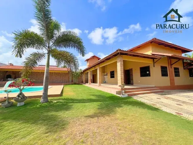 Vendo casa com quatro quartos no Paracuru Ville.