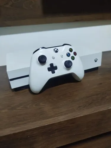 Xbox One S - Usado