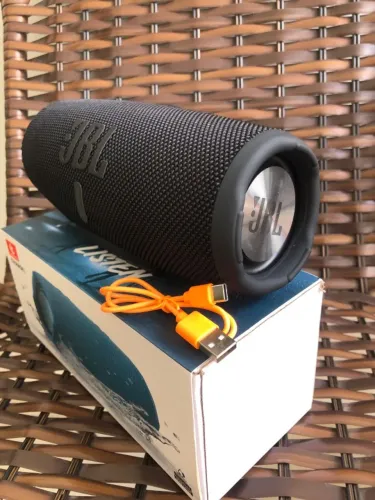 Caixa de Som Bluetooth JBL Charge 5 Led Novo (Garantia)