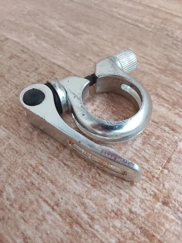 Abraçadeira Alumínio Vazada Vintage 32mm 