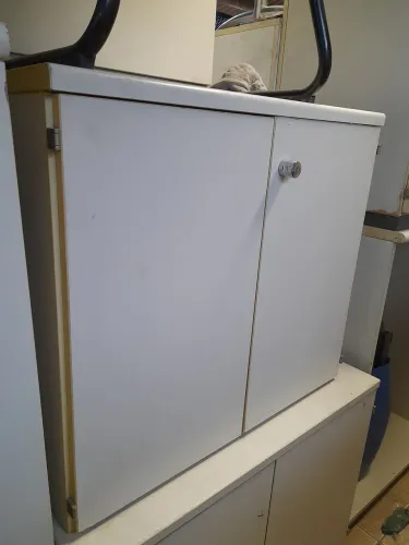 Armário 2 portas baixo altíssima resistência- usado