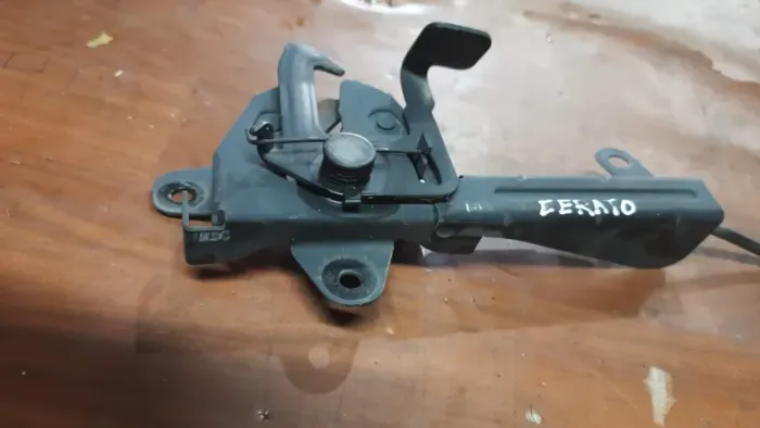 Fechadura capo kia Cerato 2011 original