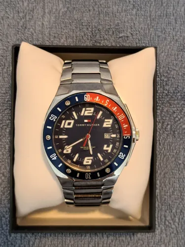 Relógio Tommy Hilfiger F90312 Masculino Original - Mostrador Azul, 100m Resistência