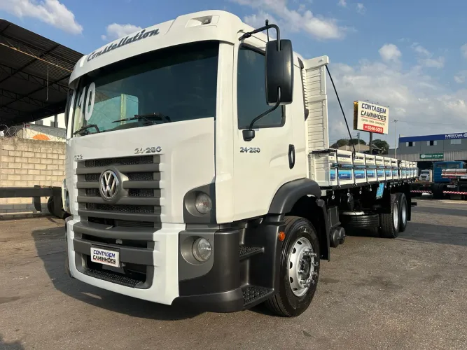 Vw 24250 costellation 2010/2010 carroceria excelente estado