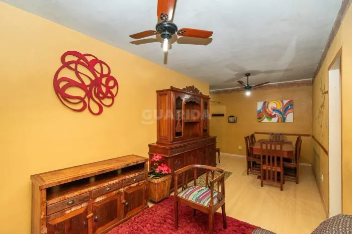 Apartamento mobiliado com 2 dormitórios e 1 vaga de garagem no bairro Teresópolis