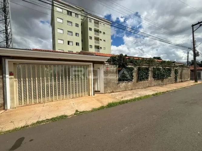 Casa Padrão à venda na Vila Costa do Sol, São Carlos - 3 dormitórios, 2 suítes, 3 vagas