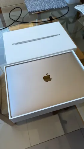 Macbook Air M1 - 13 Cinza-espacial 8gb - 256gb Ssd - Apple