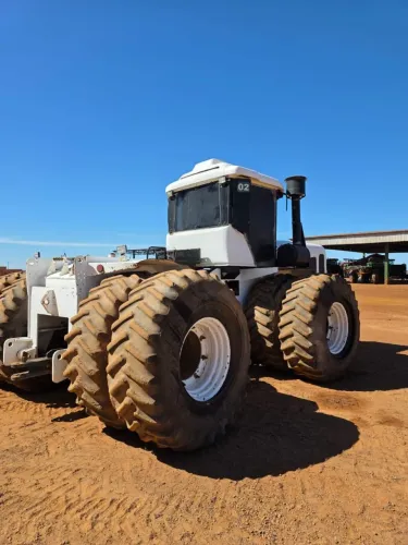 Trator Muller STA 310 Ano 2008 <br>Motor Scania 420 CV<br>Valor R$ 500 mil único dono?