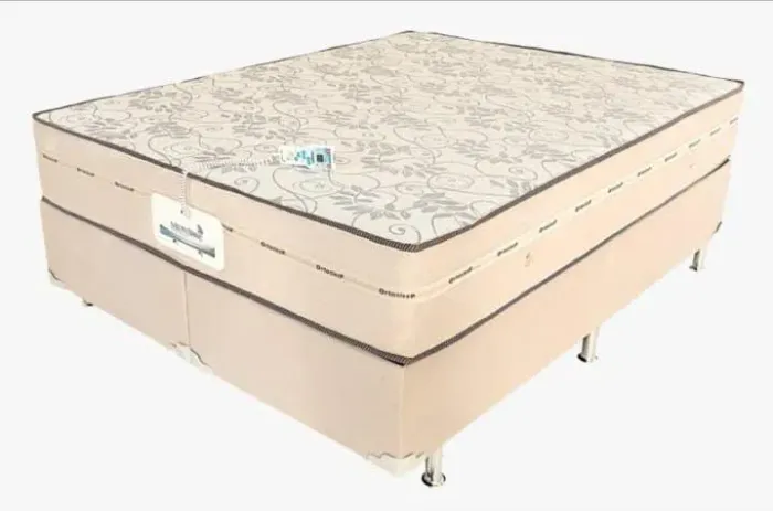 Colchão queen size magnético com a base