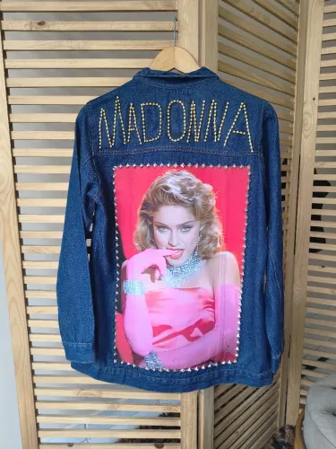 Maxi Jaqueta jeans escuro destroyed customizada Madonna Material Girl tamanho M