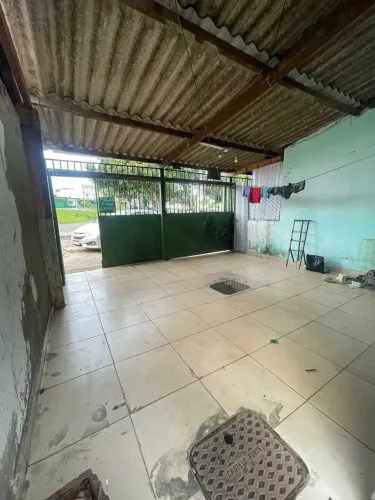 OPORTUNIDADE NATALINA! Casa na QR 501! 4 KITS NO LOTE! Renda R$ 2300/MÊS! Escriturada!