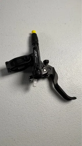 ALAVANCA SHIMANO XT M 8100 LADO ESQUERDO NOVA