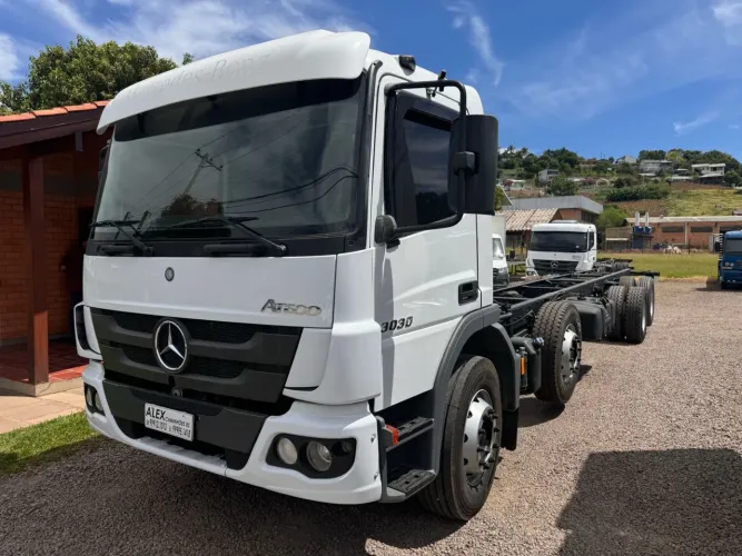 Atego 3030 ano 2019 Repasse