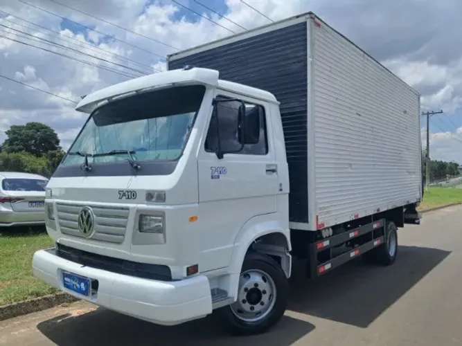 VW 7.110 Baú Carga Seca/Plataforma - (2004)