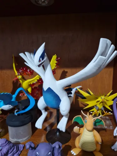 Boneco pokemon lugia escala 1/20