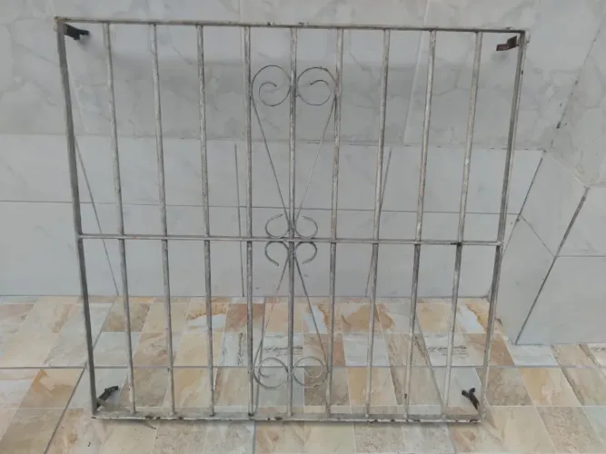 Grade de proteção 1,05 x 1,00 m