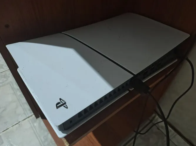 PS5 Slim 1T mídia digital