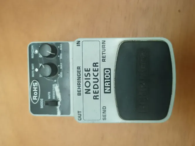 Pedal Behringer Noise Reducer NR100